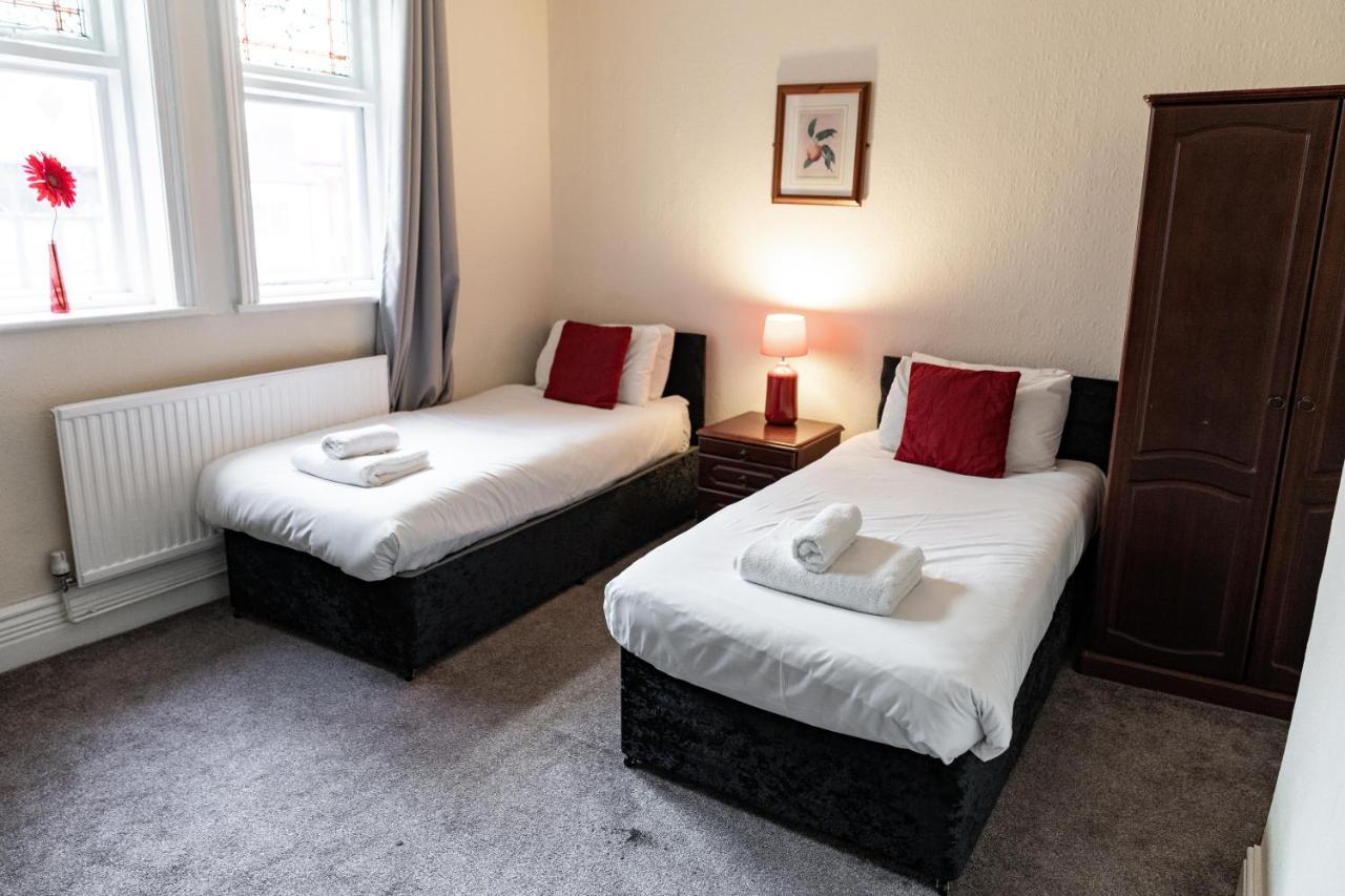 The Royal Hotel Crewe, A Brilliant Collection, Powered By Oyo Екстериор снимка